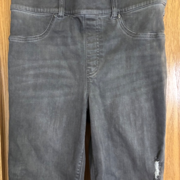 Spanx Gray Distressed Denim Jean Legging Jegging Size Medium - Picture 3 of 7